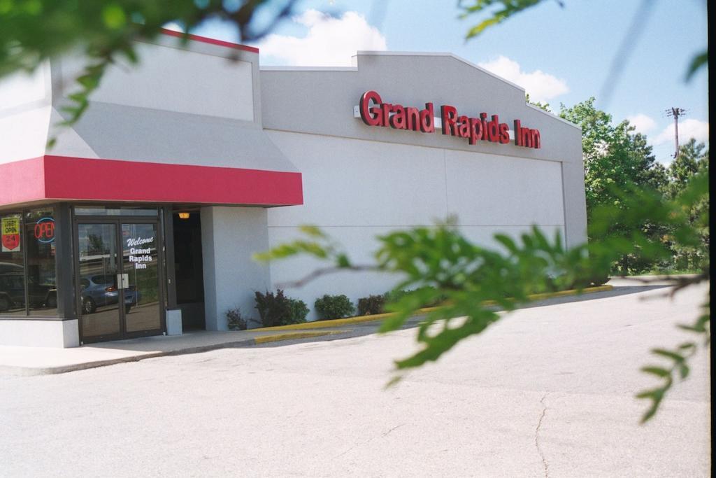 Grand Rapids Inn Wyoming Buitenkant foto